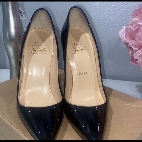 Christian Louboutin - Picture 3 of 8